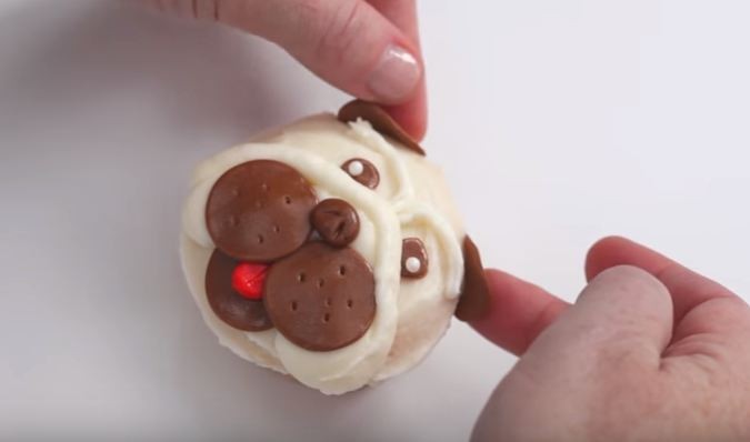 making a pug cupcake